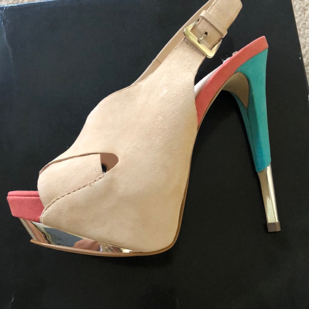 Boutique 9 Suede Summer Platform💕🌴